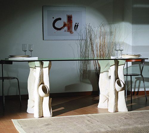 Tavolo da pranzo contemporaneo - Magellano - stonebreakers - in cristallo / con supporto in pietra / ovale