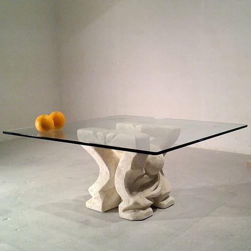 Tavolino basso contemporaneo - Omini - stonebreakers - in vetro / con supporto in pietra / quadrato