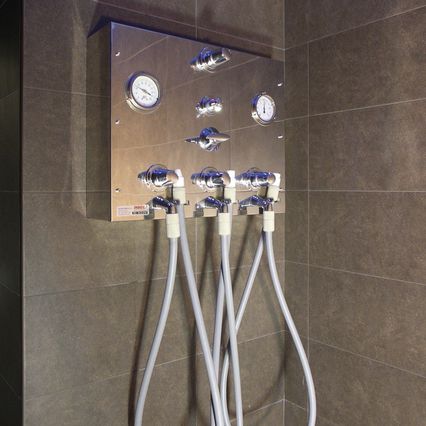 Doccia a cascata - Inbeca Wellness Equipment S.L - scozzese / in acciaio / contract