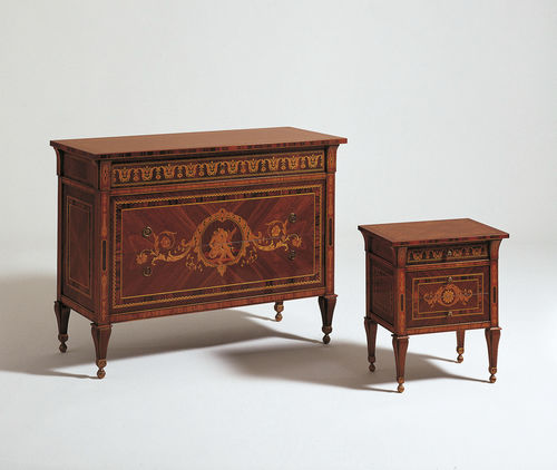 Comodino in stile - OTTOCENTO - MEDEA - in legno / rettangolare / per uso residenziale