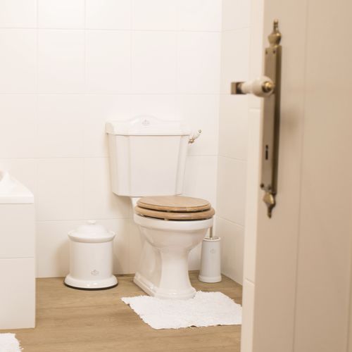 WC da appoggio - LONDON  - Kenny&Mason - in porcellana / per uso residenziale / contract