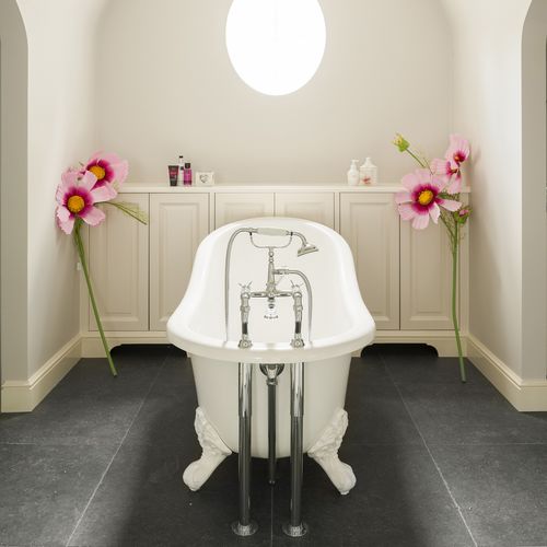 Vasca da bagno ovale - PROVENCE  - Kenny&Mason - con piedi / per ambiente abitativo / in composito