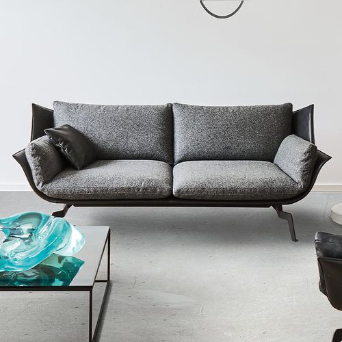 Divano contemporaneo - LOFT - ipdesign - in tessuto / in pelle / con braccioli