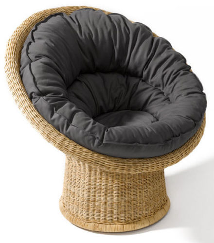 Poltrona contemporanea - E10 - Richard Lampert - in rattan / da esterno / con base centrale