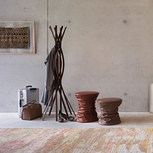 Tavolo d'appoggio contemporaneo - BELLOWS COLLECTION - Walter Knoll - in pelle / rotondo / per uso residenziale