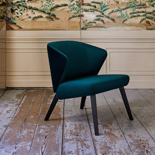 Chauffeuse contemporanea - BACK ME UP - MONTIS - in pelle / in tessuto / in legno