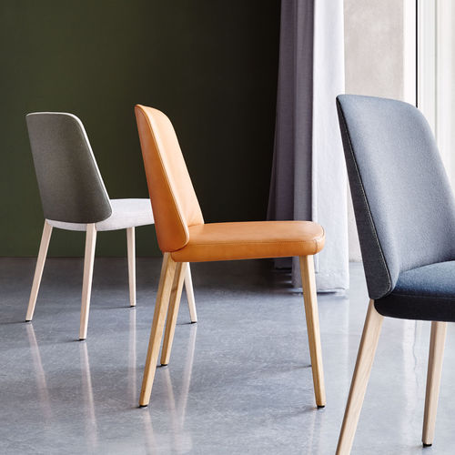 Sedia da pranzo contemporanea - BACK ME UP - MONTIS - da interno / in tessuto / in pelle