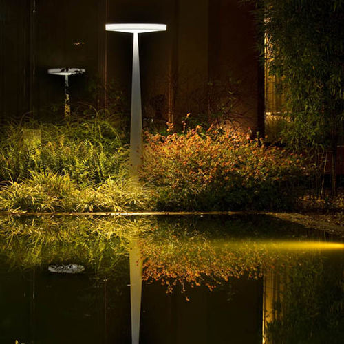 Lampada da terra - EQUILIBRE - PRANDINA - in alluminio / in metallo verniciato / in polietilene