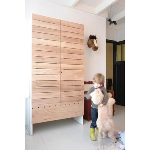 Armadio contemporaneo - GRUTSK  - Pilat & Pilat - in legno / con ante battenti / per bambini