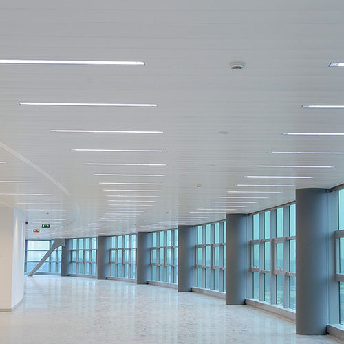 Soffitto in alluminio - Luxalon® 75C / 150C / 225C - Hunter Douglas Architectural - a doghe / per ufficio / da interno