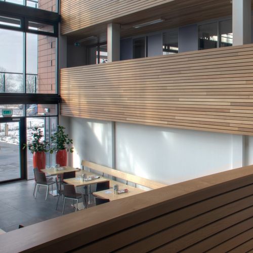 Paramento in legno - Derako® Solid Linear Wall - Hunter Douglas Architectural - indoor / con clip di fissaggio / contemporaneo