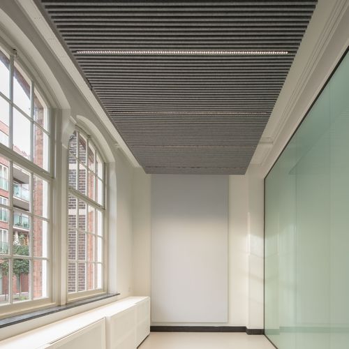 Soffitto in feltro - HeartFelt&reg; Groove - Hunter Douglas Architectural - a quadrotte / a doghe / da interno