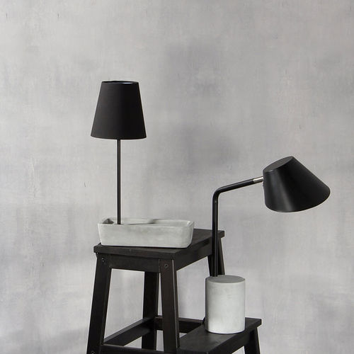 Lampada da tavolo - BASE - Frandsen Lighting - in tessuto / in calcestruzzo / contemporanea