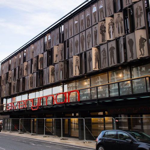 Frangisole in metallo - EVERYMAN THEATRE - James & Taylor - per facciata / verticale / orientabile