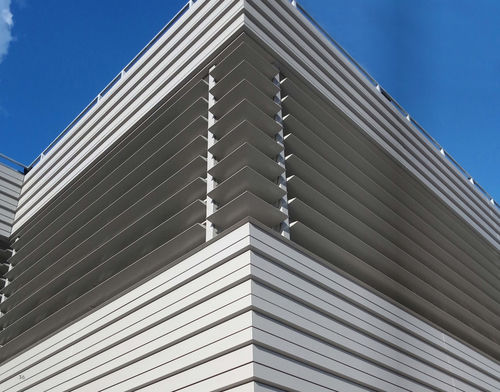Frangisole in alluminio - METRA Building - per facciata / per finestra / verticale