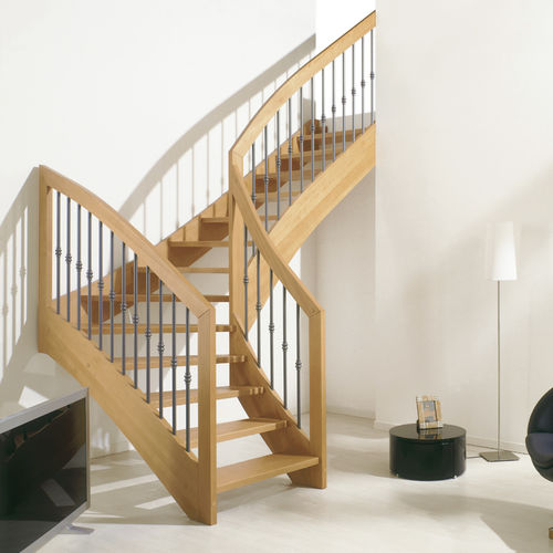 Scala a L - OXA - FONTANOT - ALBINI & FONTANOT - con gradini in legno / con struttura in legno / contemporanea