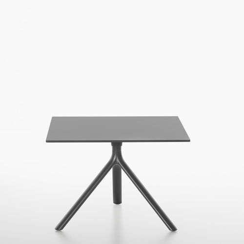 Tavolo da bistrot contemporaneo - MIURA - PLANK - in HPL / in MDF / in metallo
