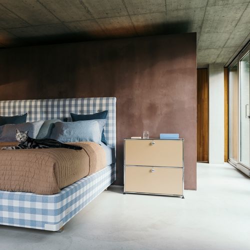 Comodino contemporaneo - USM Haller - USM Modular Furniture - in metallo / rettangolare / con cassetti