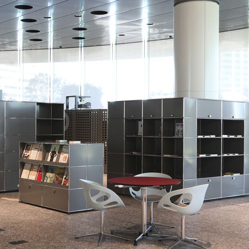 Scaffalatura per ufficio - USM Haller - USM Modular Furniture - per archivio / standard / in metallo