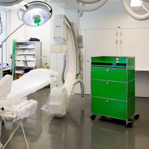 Carrello terapia - USM Haller - USM Modular Furniture - per struttura sanitaria / personalizzabile / su misura