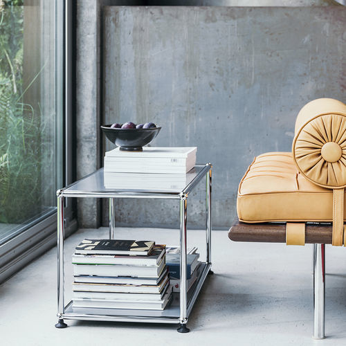 Tavolo d'appoggio contemporaneo - USM Haller - USM Modular Furniture - in metallo / con supporto in metallo / rettangolare