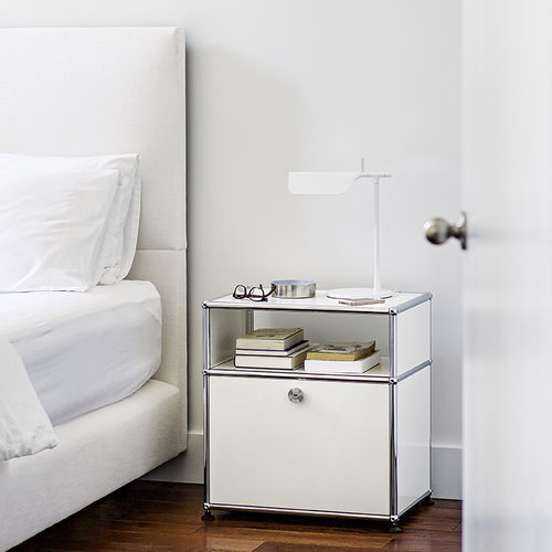 Comodino contemporaneo - USM Haller - USM Modular Furniture - in metallo / con supporto in metallo / rettangolare