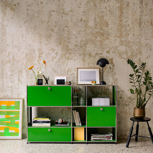 Credenza alta - USM Haller - USM Modular Furniture - contemporanea / in metallo / con ripiano