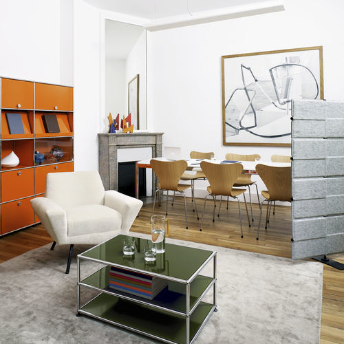 Tavolino basso contemporaneo - USM Haller - USM Modular Furniture - in vetro / con supporto in metallo / rettangolare