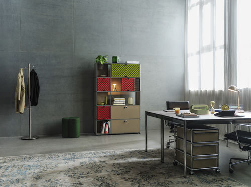 Scaffale modulare - USM Haller Soft Panel – Red and Green - USM Modular Furniture - autoportante / contemporaneo / in fibre sintetiche
