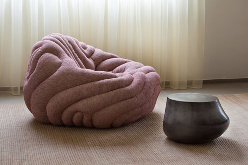 Poltrona contemporanea - GLADIS - Aqua Creations - in tessuto / imbottita / rossa