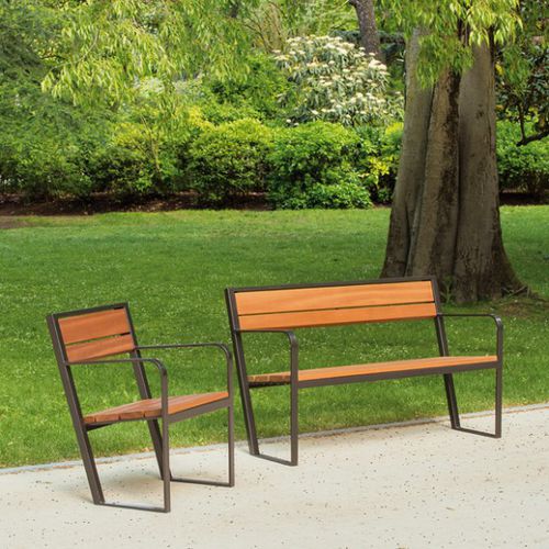 Sedia contemporanea - PRAGUE 110 - AREA - da giardino / in legno / con supporto in acciaio