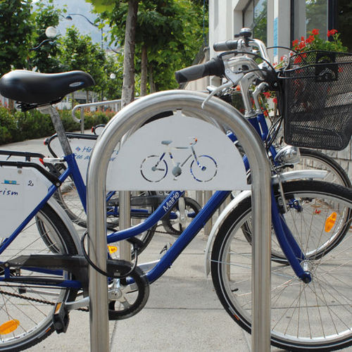 Rastrelliera per biciclette a pavimento - ARCADIE - AREA - per spazi pubblici / in acciaio / professionale