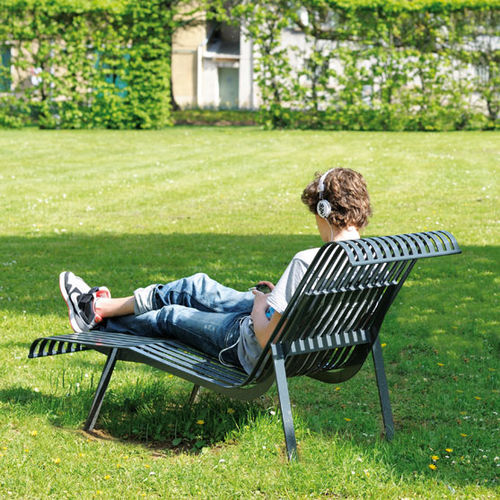 Lettino prendisole contemporaneo - MIRAMAR - AREA - in acciaio / da giardino / per spazio pubblico