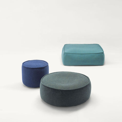 Pouf contemporaneo - FLOAT - PAOLA LENTI - in tessuto / tondo / rettangolare