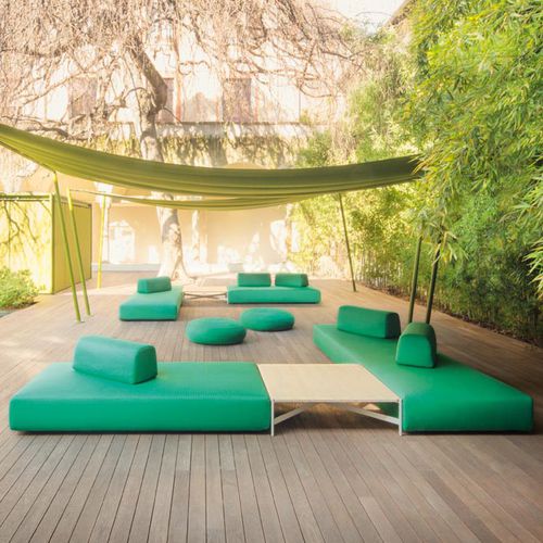 Divano contemporaneo - ORLANDO - PAOLA LENTI - da giardino / in tessuto / 7 posti e oltre