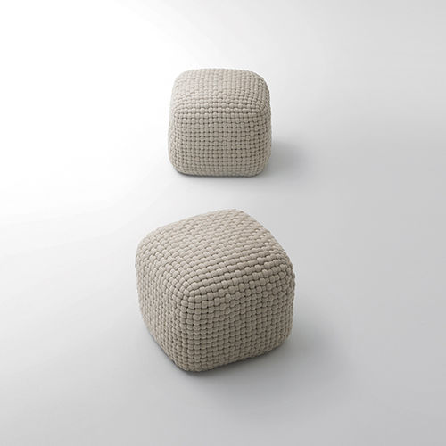 Pouf contemporaneo - DUVÉ - PAOLA LENTI - in lino / in poliestere / quadrato