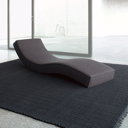 Chaise longue contemporanea - LINEA - PAOLA LENTI - in tessuto / in poliestere