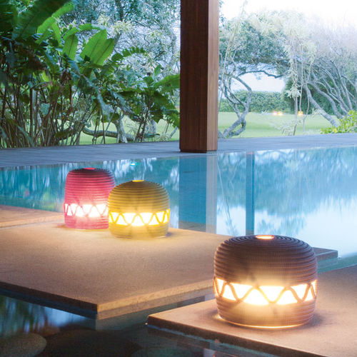 Lampada da pavimento - AGADIR - PAOLA LENTI - in plastica / contemporanea / senza fili