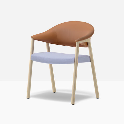 Sedia contemporanea - Héra Soft - PEDRALI - da interno / in tessuto / con supporto in noce