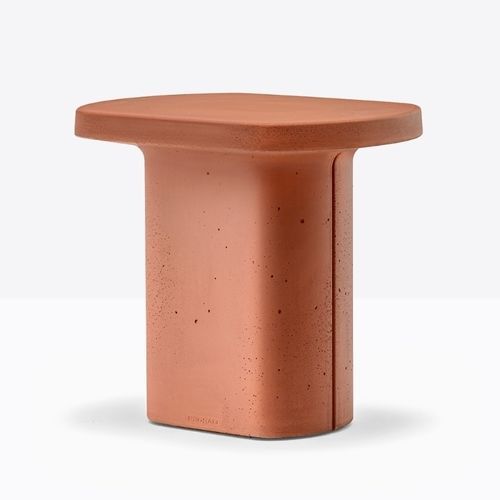Tavolino basso contemporaneo - CAEMENTUM CMT 40x30x35 - PEDRALI - in cemento / con base in cemento / ovale