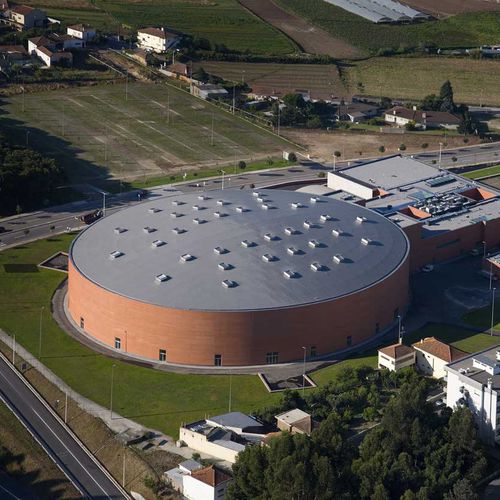 Carpenteria metallica da tetto - PAVILHÃO MULTIUSOS GONDOMAR - Lanik