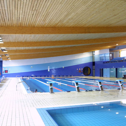 Ossatura in legno lamellare - PISCINA CAMPOS GÓTICOS - Lanik - per carpenteria / per piscina pubblica