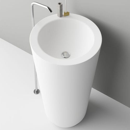Lavabo totem - TRENCH - PLANIT - in Corian® / con miscelatore / conico
