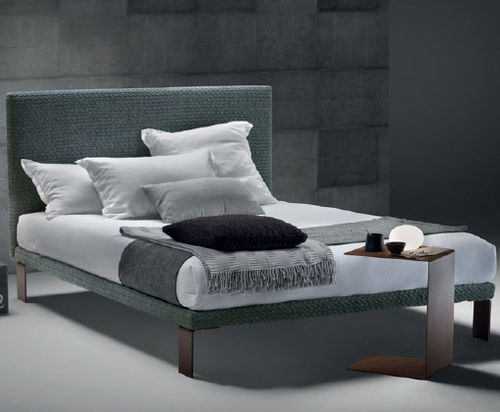 Letto matrimoniale - ESSENTIAL - Nuova Linea Valentini - contemporaneo / con testiera imbottita / con base contenitore