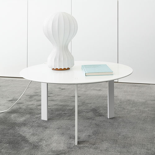 Tavolino basso contemporaneo - RYUTARO - Viccarbe - in rovere / in MDF laccato / con supporto in acciaio termolaccato
