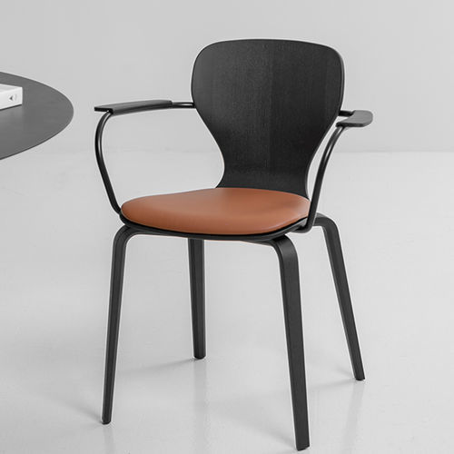 Sedia contemporanea - EARS - Viccarbe - da interno / in pelle / in tessuto