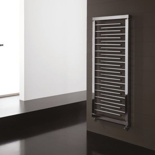 Scaldasalviette ad acqua calda - TAOSYSTEM - DELTACALOR - 0...500 w / contemporaneo / cromato