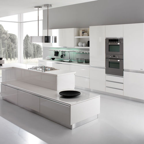 Cucina contemporanea - BEVERLY - Torchetti Cucine - in legno / con isola / con maniglia integrata