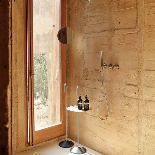 Specchio da terra - BATON - BD Barcelona Design - design minimalista / rotondo / in acciaio con rivestimento a polvere