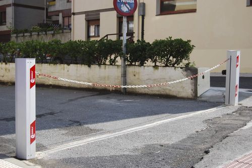 Barriera di controllo accessi - OMNI - ERREKA - fissa / in metallo / per spazio pubblico